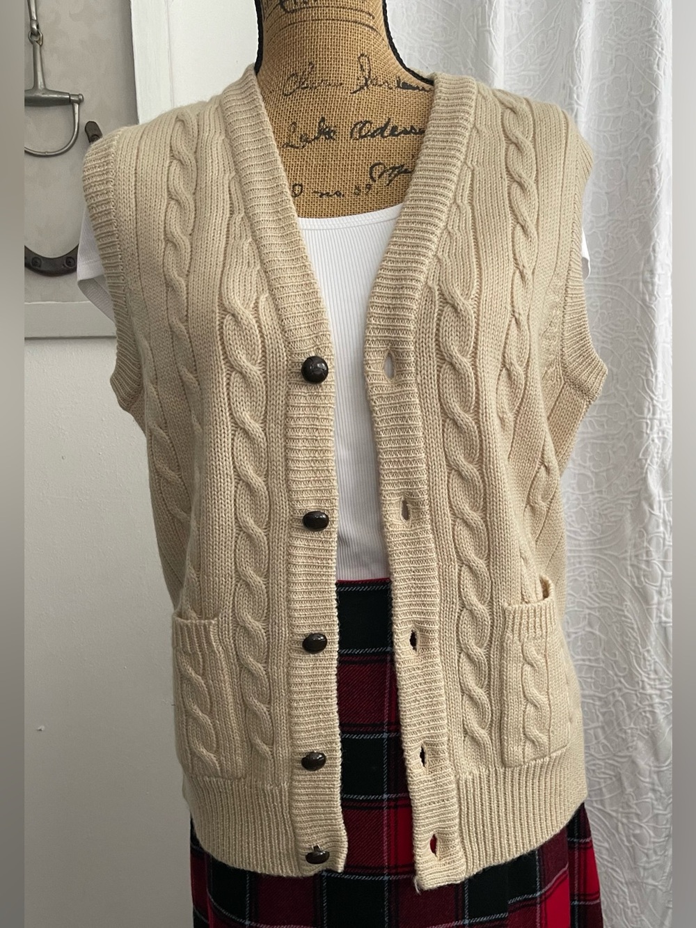 Vintage 80s Allen Solly 100% Wool Cable Knit Vest Cottagecore Grandpa Size L